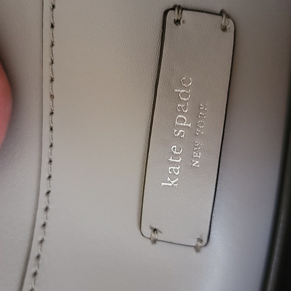 Kate Spade New York Magnolia Street medium double pocket tote - Picture 14 of 16